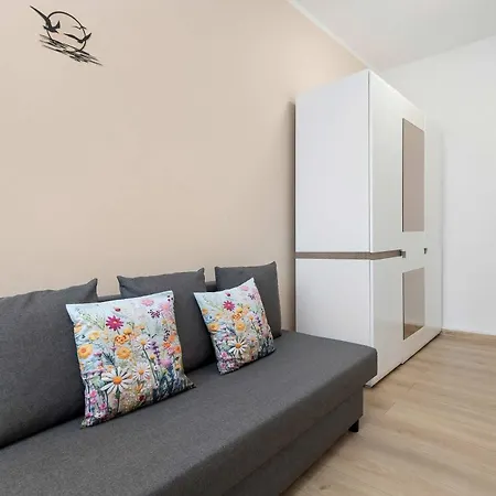 Five Bedroom For 12 In Gdansk Center With Desk And Balcony By Renters Apartment *