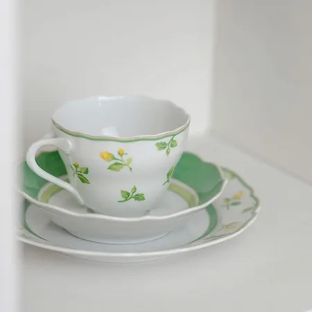 Five Bedroom For 12 In Gdansk Center With Desk And Balcony By Renters Appartement *