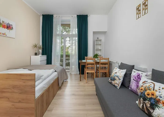 Apartment Five Bedroom For 12 In Gdansk Center With Desk And Balcony By Renters