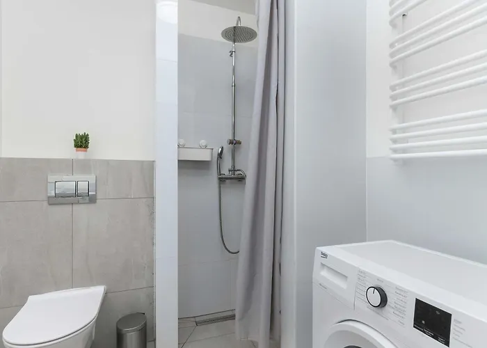 Apartament Five Bedroom For 12 In Gdansk Center With Desk And Balcony By Renters *